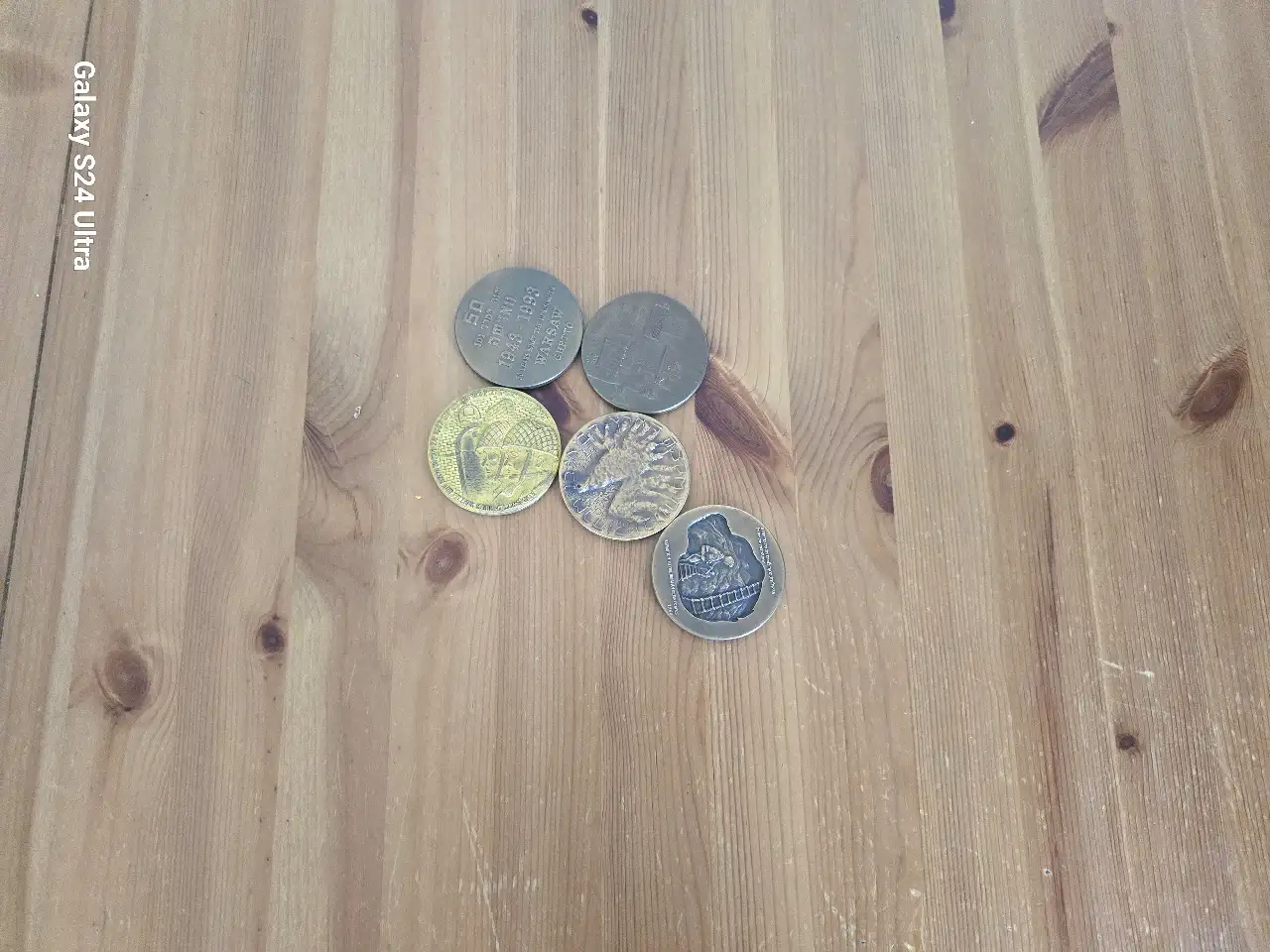 לוט של 5 מדליות ישראלינה כולם 4 י'ח מברונזה ואחד מפיז