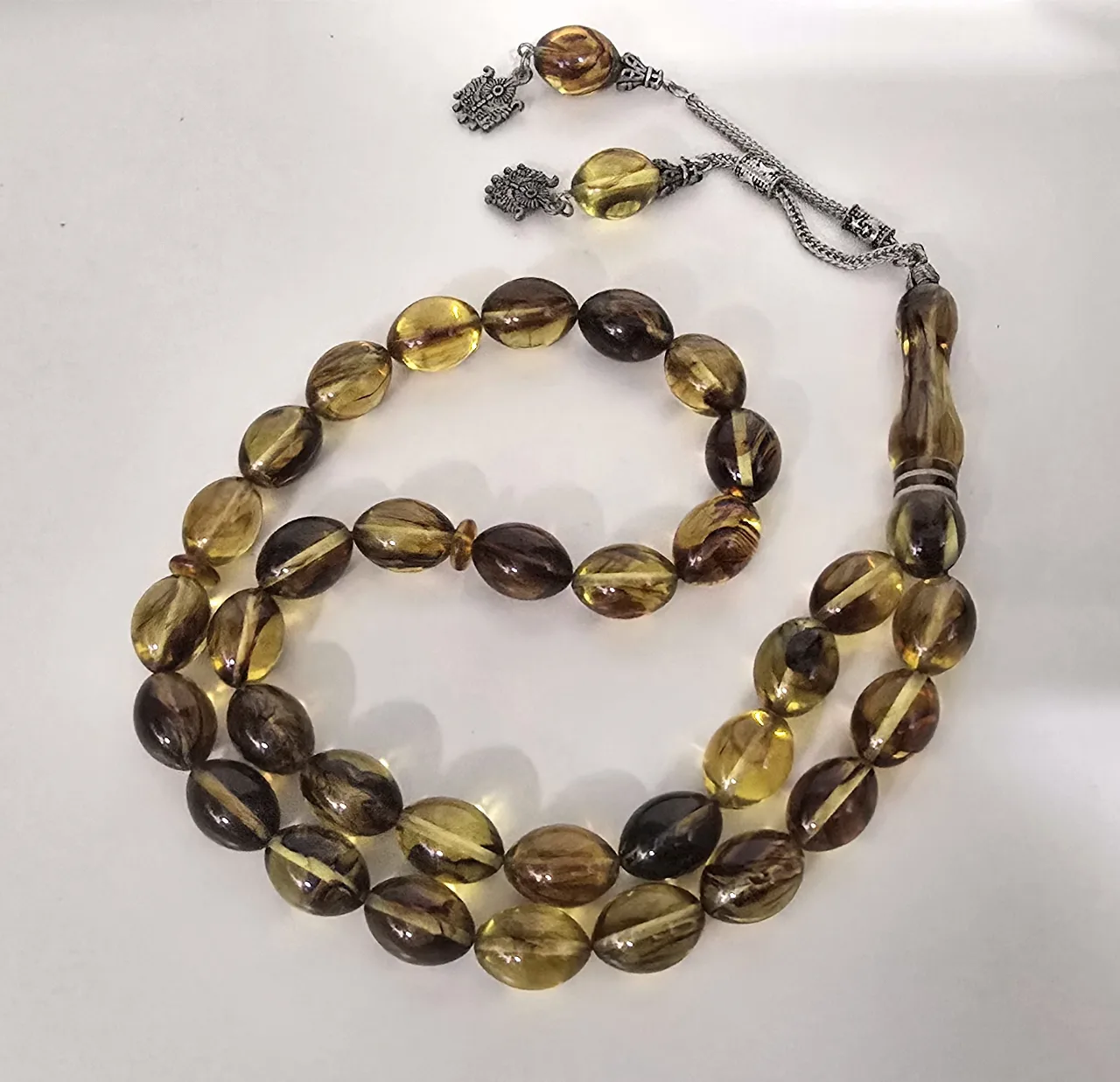 מחרוזת תפילה איסלמית .מסבאחה הכוללת 33 חרוזים