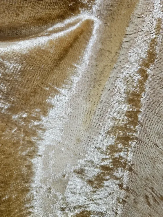 קטיפה למפות שולחן דוחה כתמים