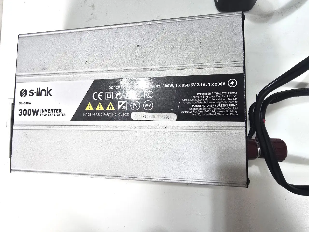 ממיר מתח לשדרוג הרכב מ 12V ל.220V ..חיבור מכשירים עד 300W מדפסת טלויזיה מחשב