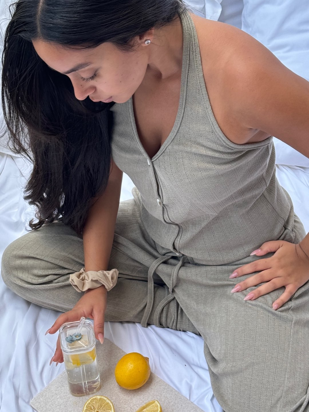 דגם פוינטל צבע זית בהיר 