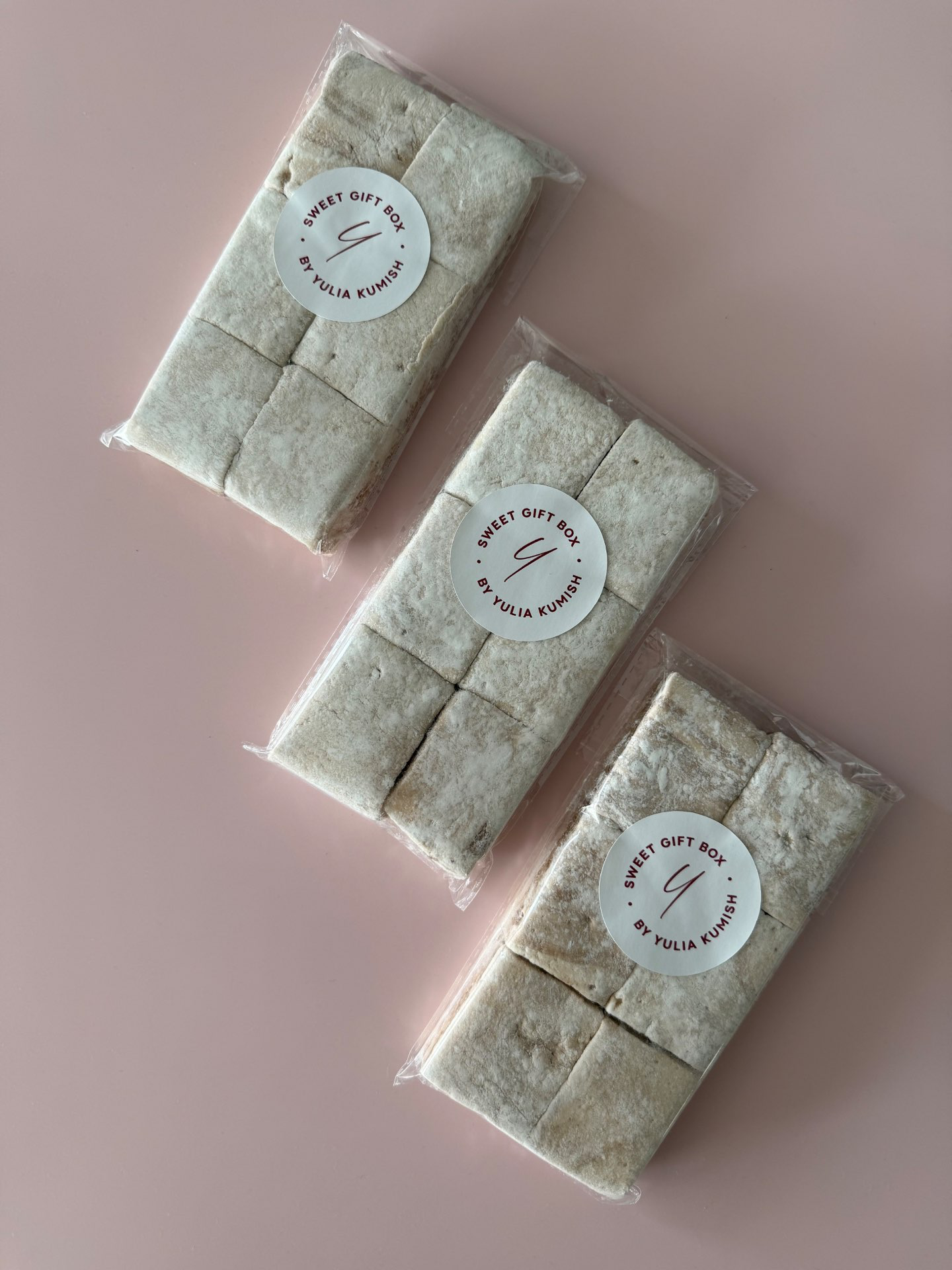 מרשמלו בעבודת יד בתוספת שוקולד חלב