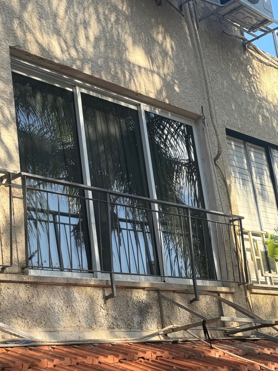  צביעת מעקה
