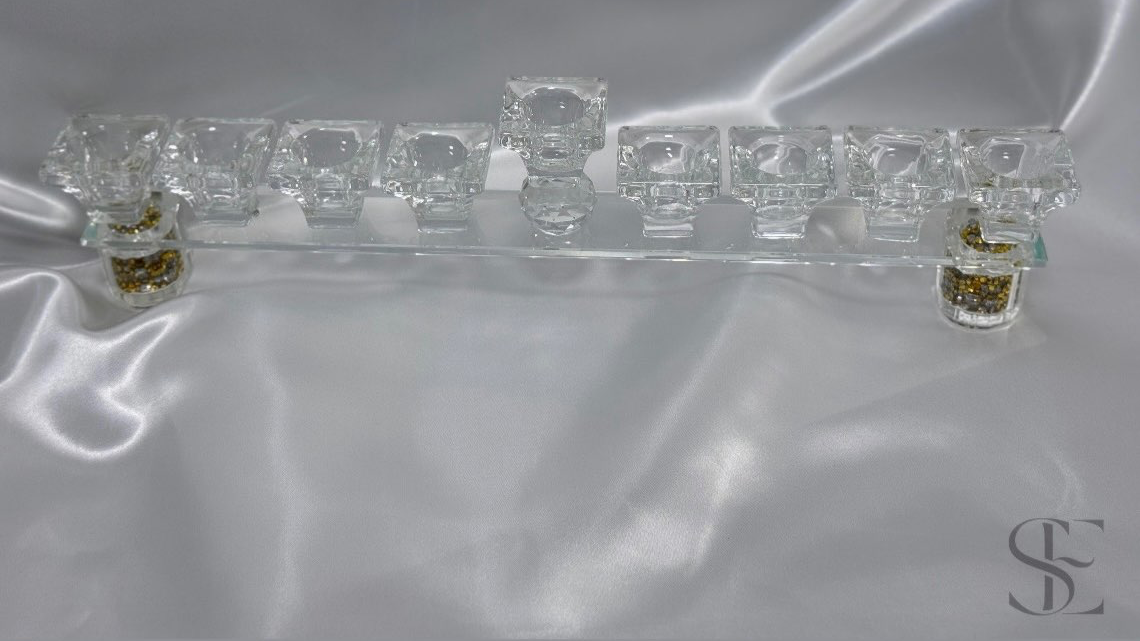 חנוכיית דגם רפאל