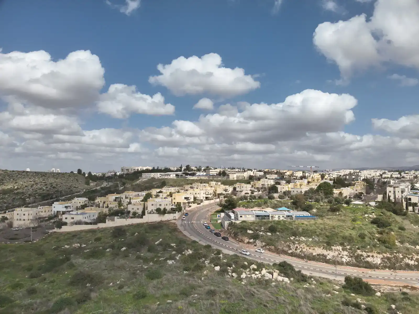 ליווי בקנייה ומכירה של בתים