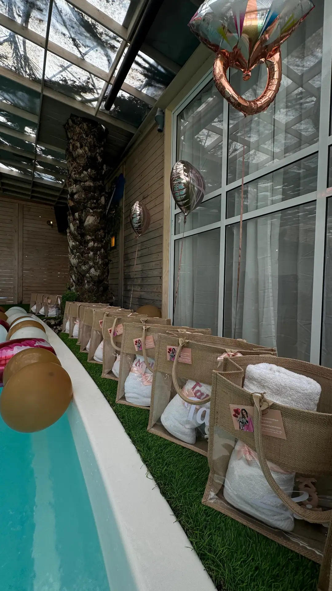 שקיות מתנה ובלונים