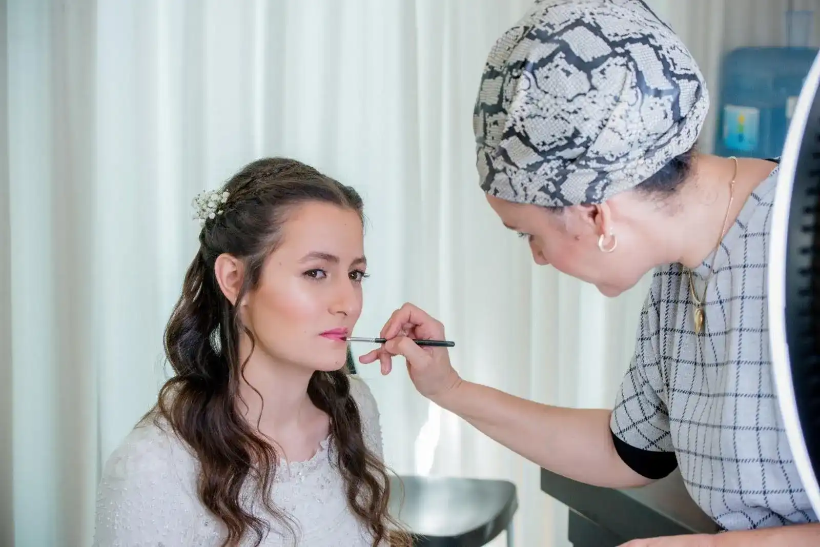 איך לבחור מאפרת ליום המיוחד שלך?