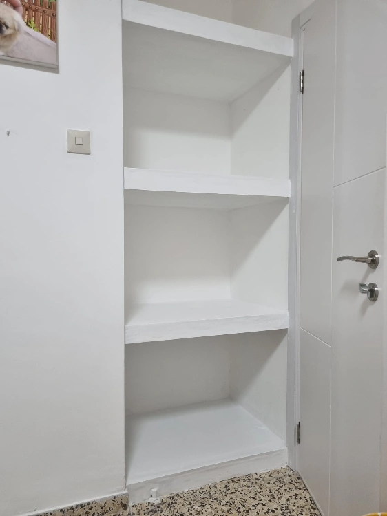 עבודה גבס קטנה מדפים