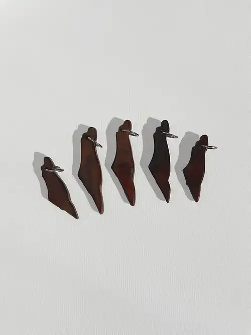 שרשרת ארץ ישראל מעץ אגוז אמריקאי