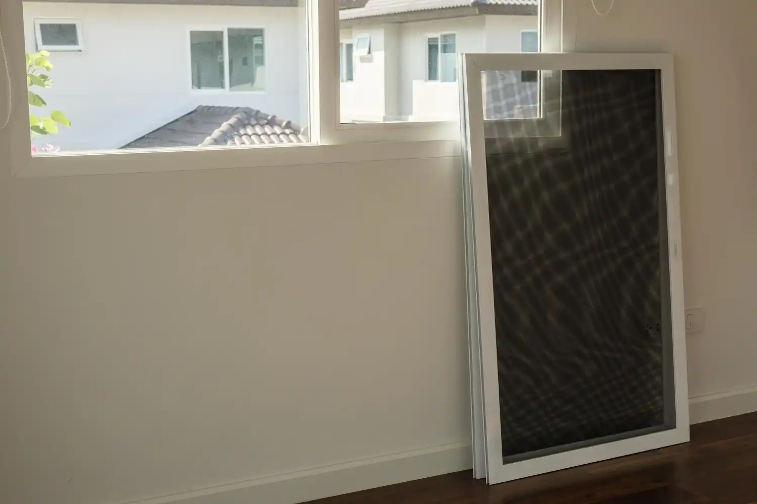 רשתות נגד יתושים – הפתרון השקוף לשקט בקיץ