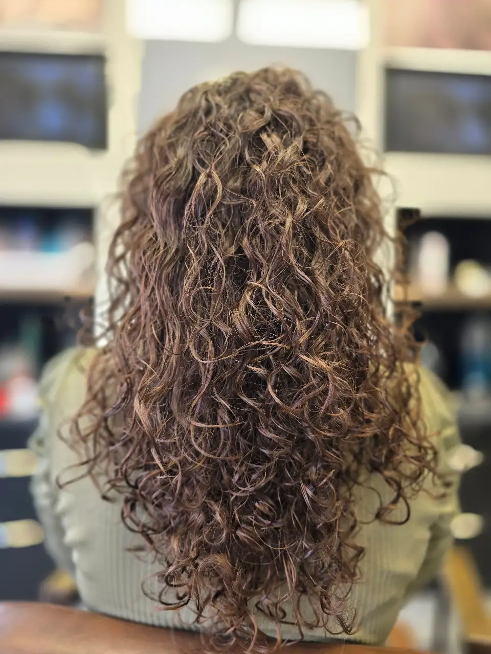 תספורות ועיצוב תלתלים