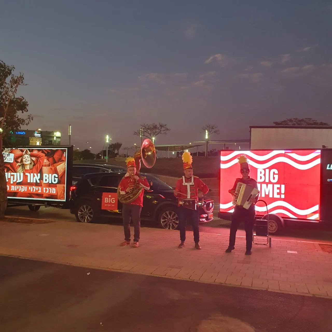 פרסום על מסכי LED ניידים