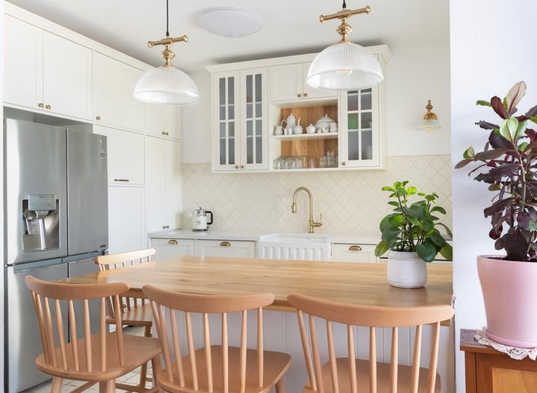 קולקציית מטבחים בהירים בפתח תקווה – עיצוב נקי | RAN KITCHENS