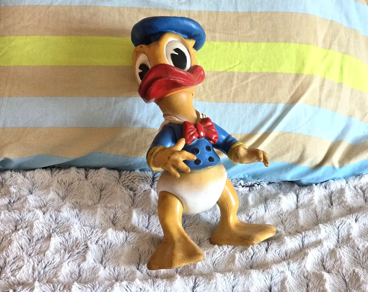 דונלדג גדול 35 ס'מ גובה חתום מאחור וולדיסני ..1968 וינט'ג
