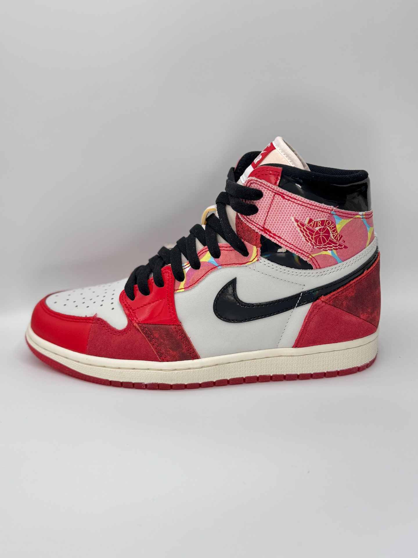 “Jordan 1 Retro high Og “Spider-Man Across The Spider-Verse x Next Chapter