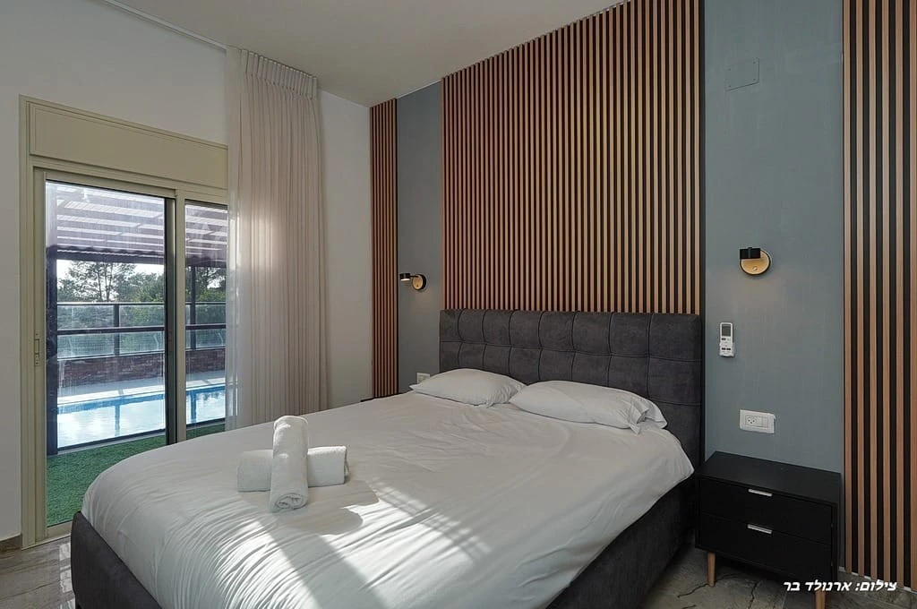 חדרי שינה עם שירותים ומקלחת פרטיים