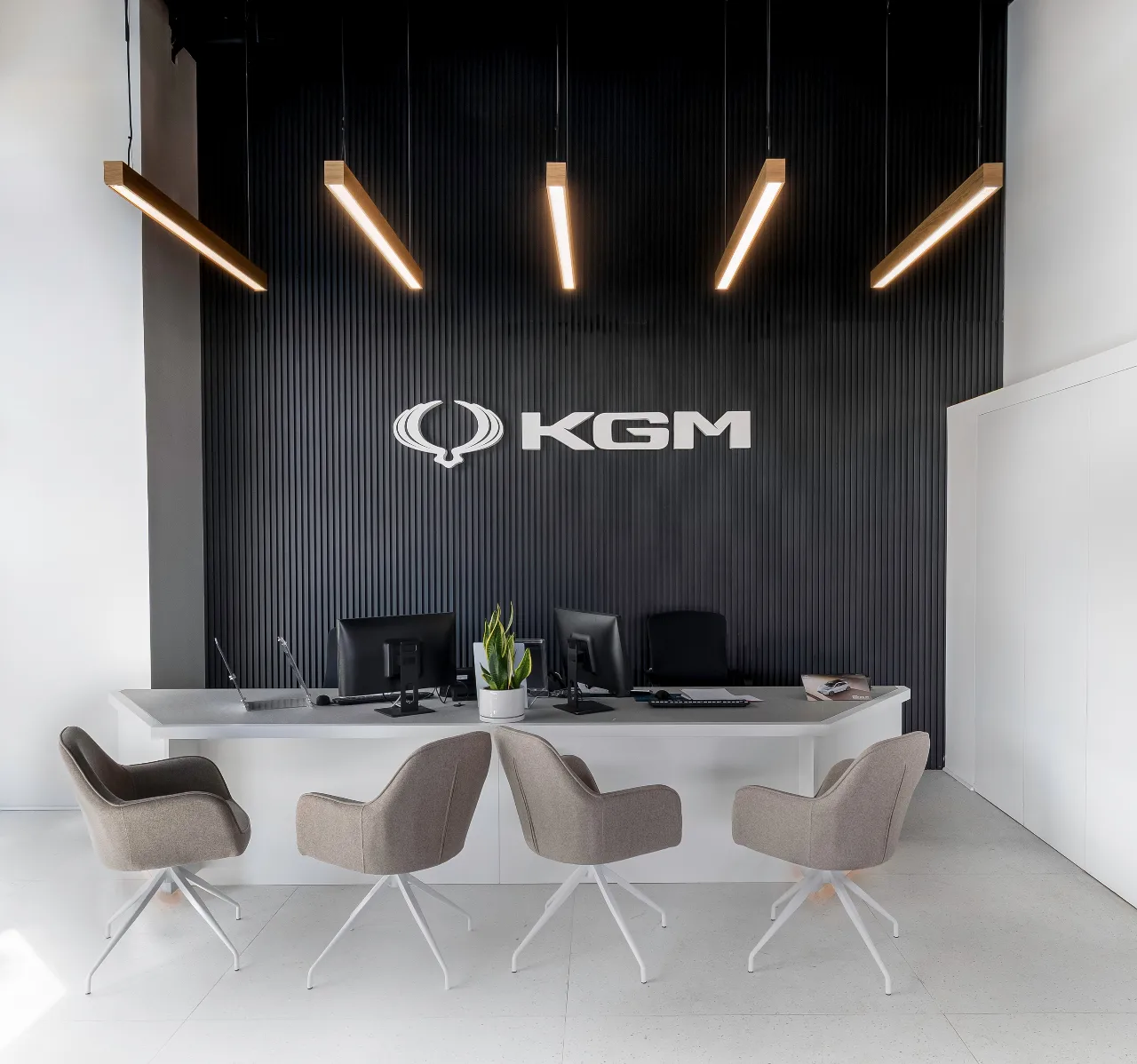 loom-lighting KGM car showroom in Petah Tikva
