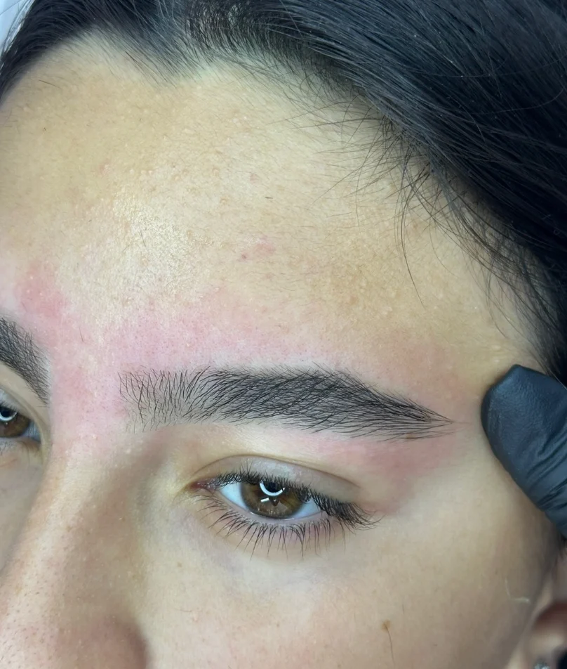 עיצוב גבות בהתאמה אישית