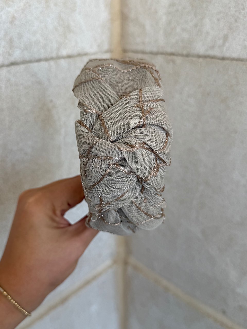 קשת קשירה בז פז זהב