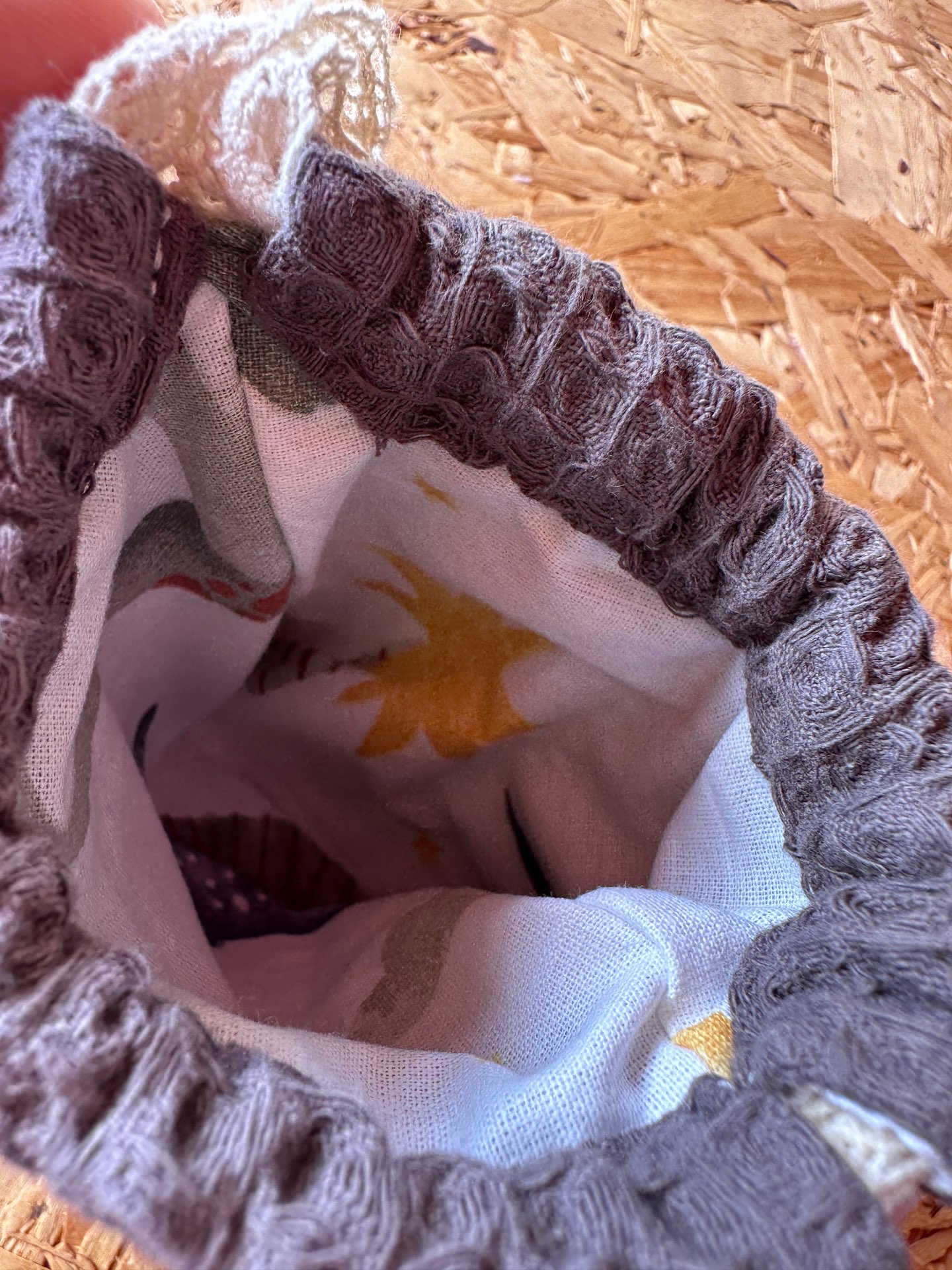 קייס מוצצים אפור כהה