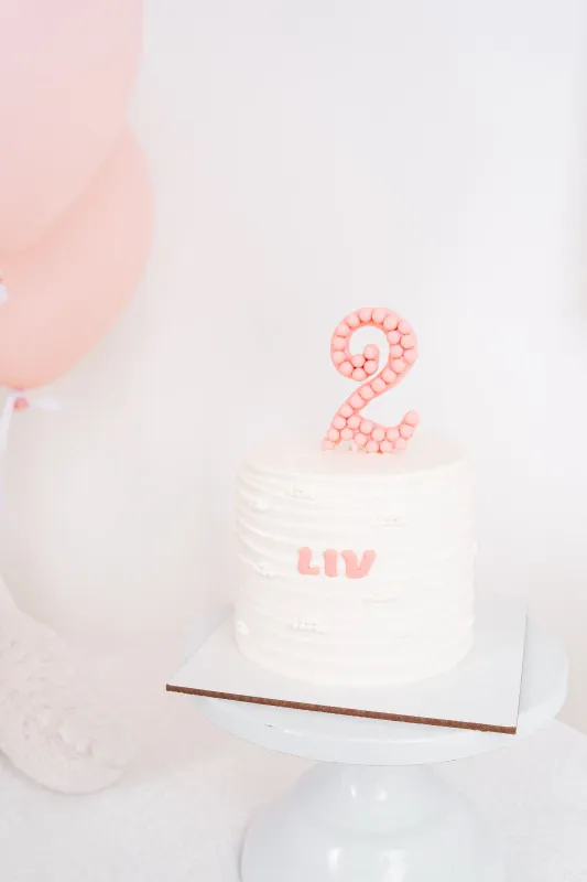 🤍🩷עוגה אישית ורוד ולבן🩷🤍