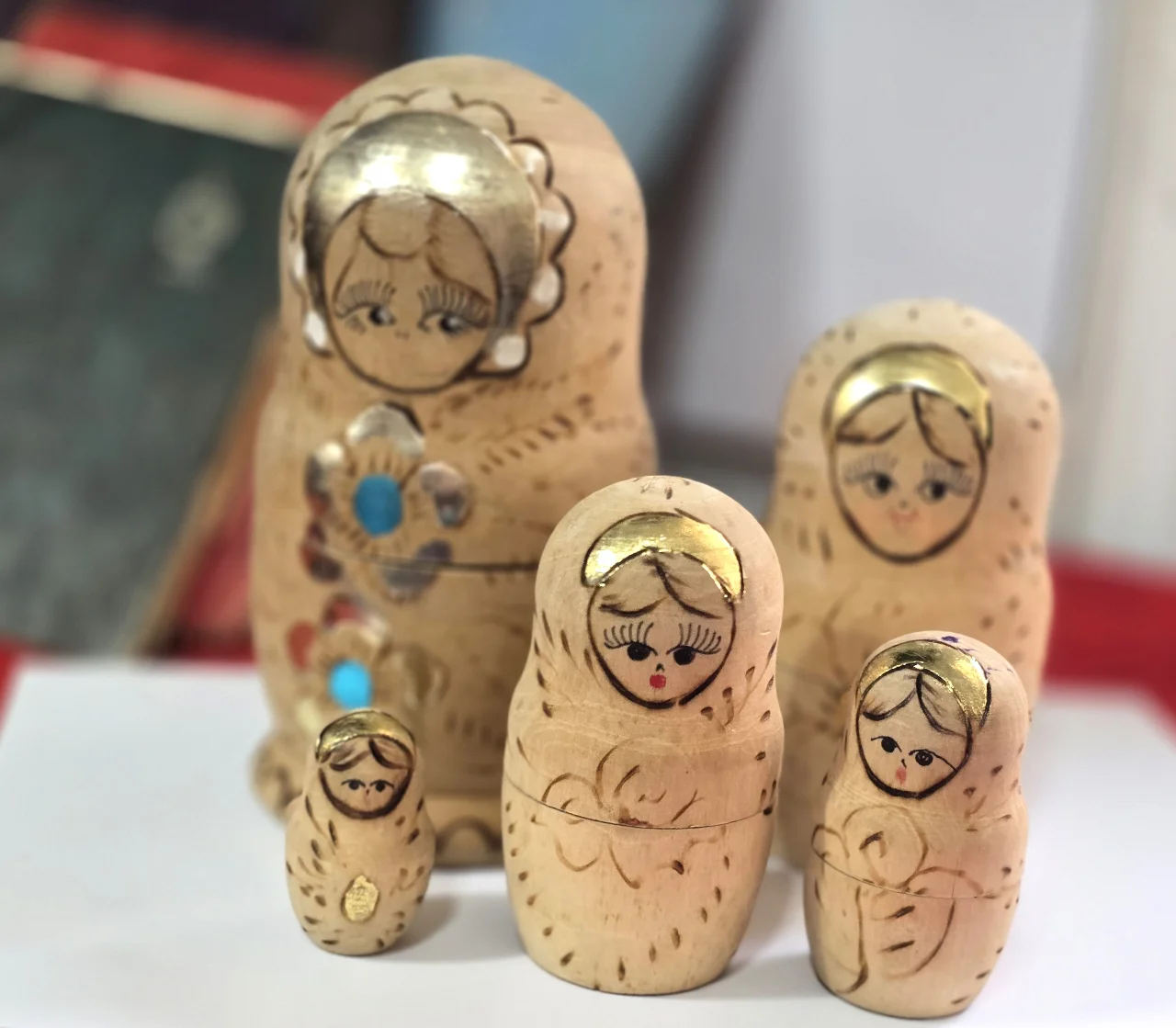 בבושקה". סט של בובות עץ עבודת יד