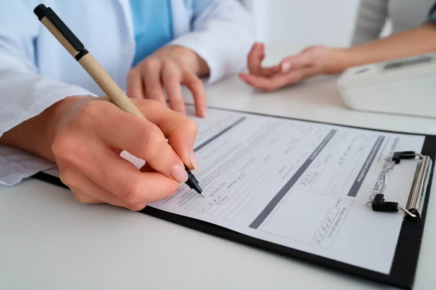 איך לבחור את הפוליסה הפנסיונית הנכונה עבורך?