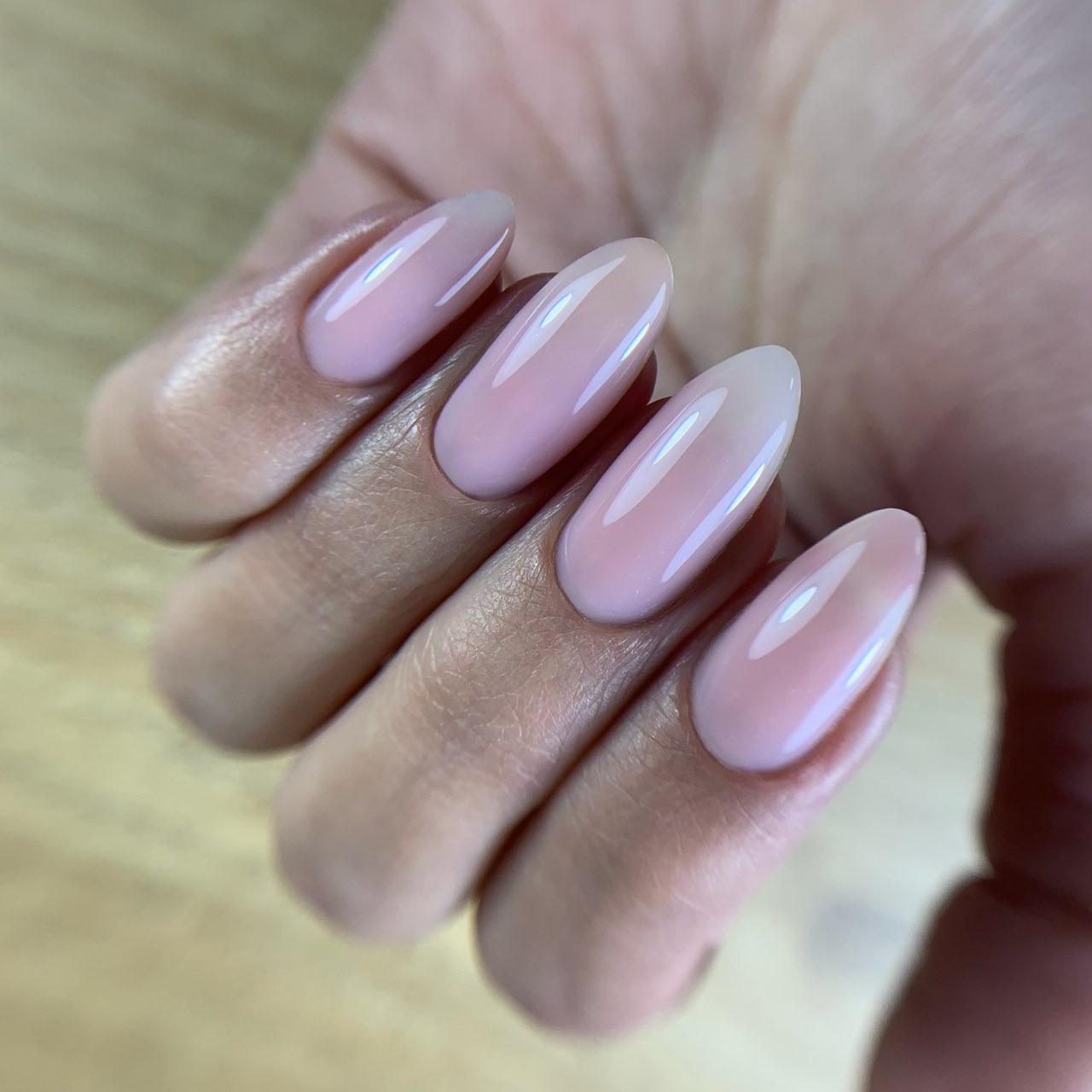 לק ג׳ל עם מבנה אנטומי