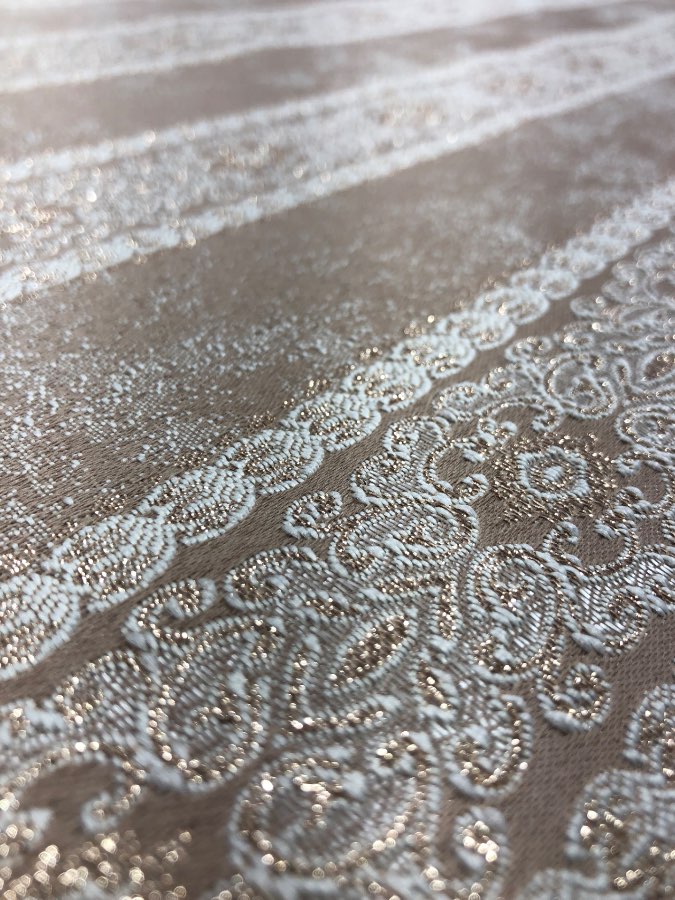 ז׳קארד דגם פסי עיטור צבע חום