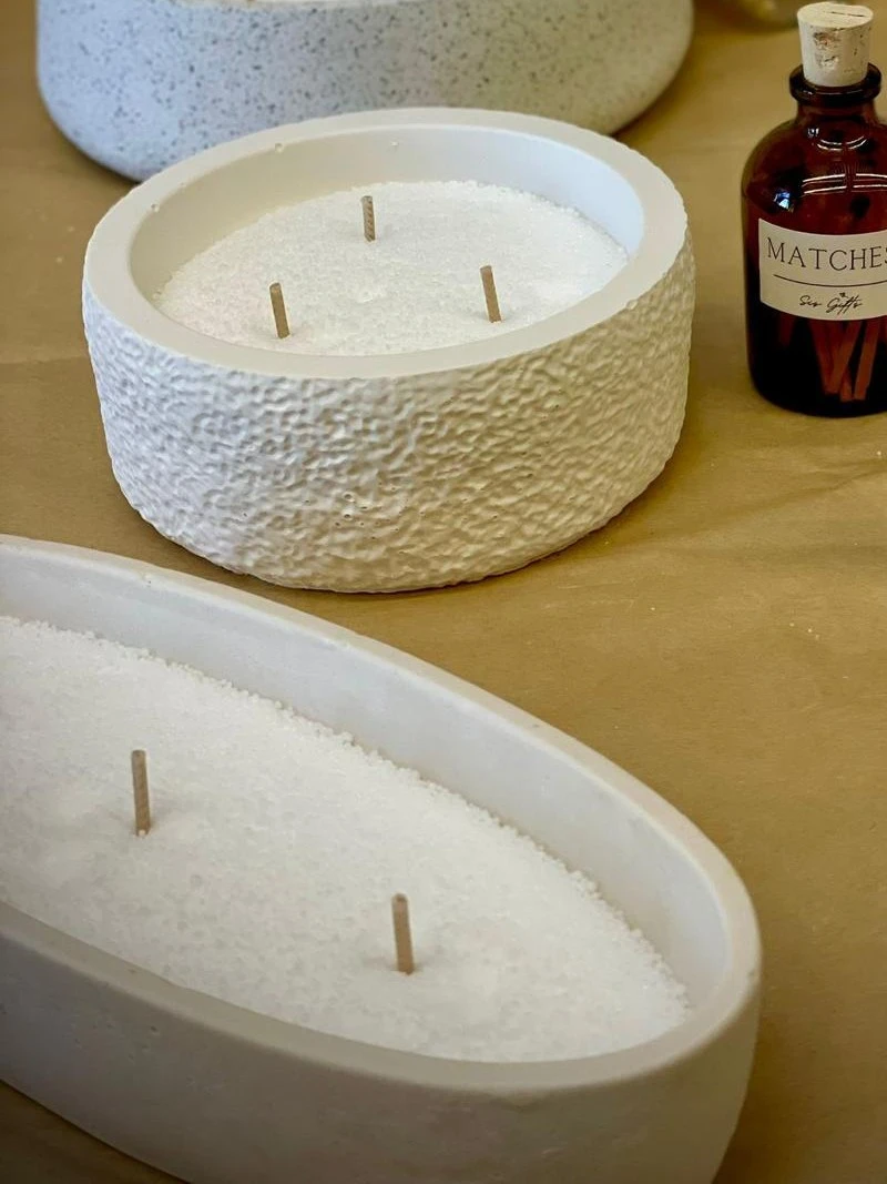 נר אובלי עם פניני שעווה +תמצית ריח+פתילים