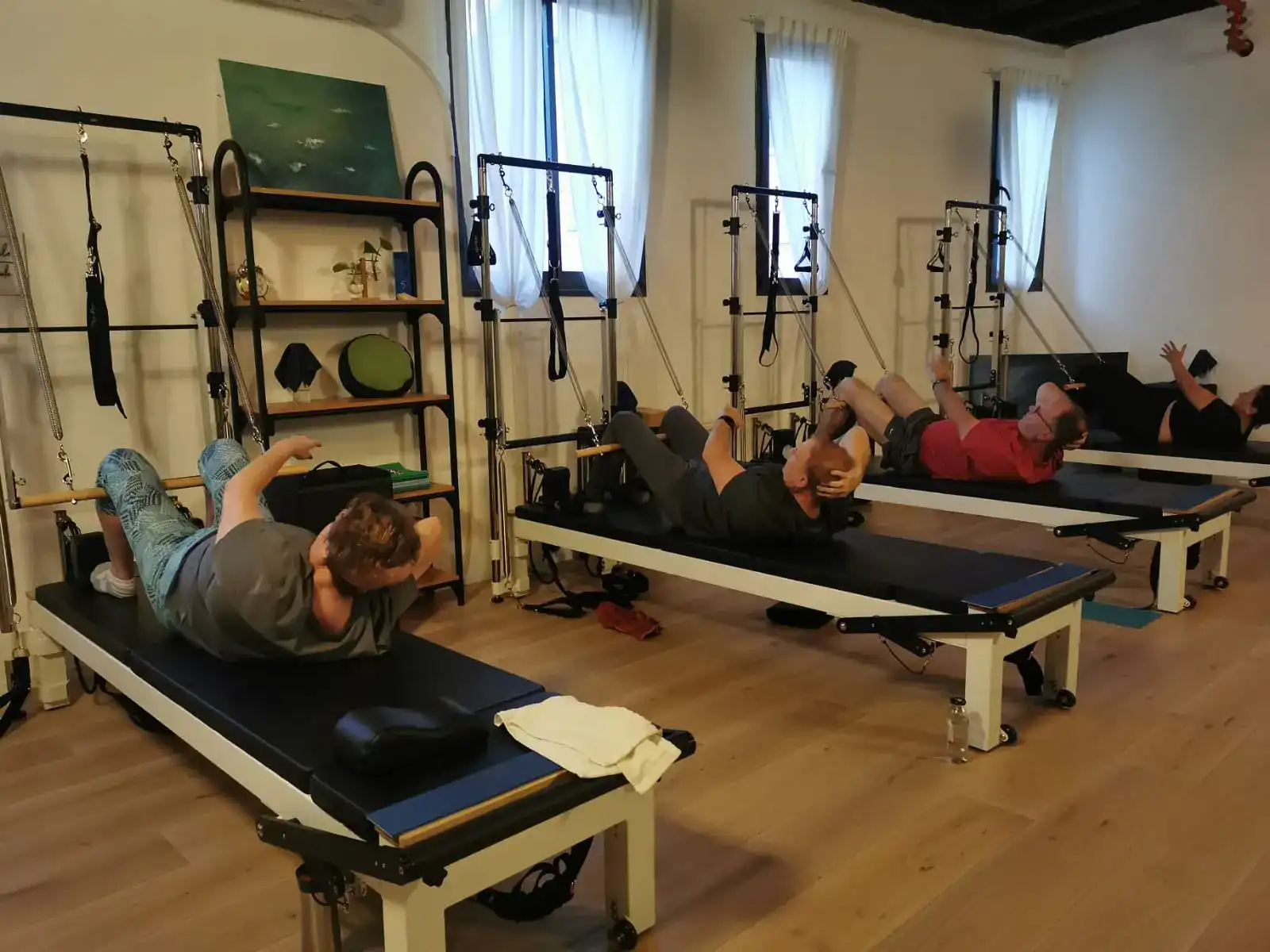 שיעור פילאטיס קבוצתי בפרדס חנה | ניסן-לעד