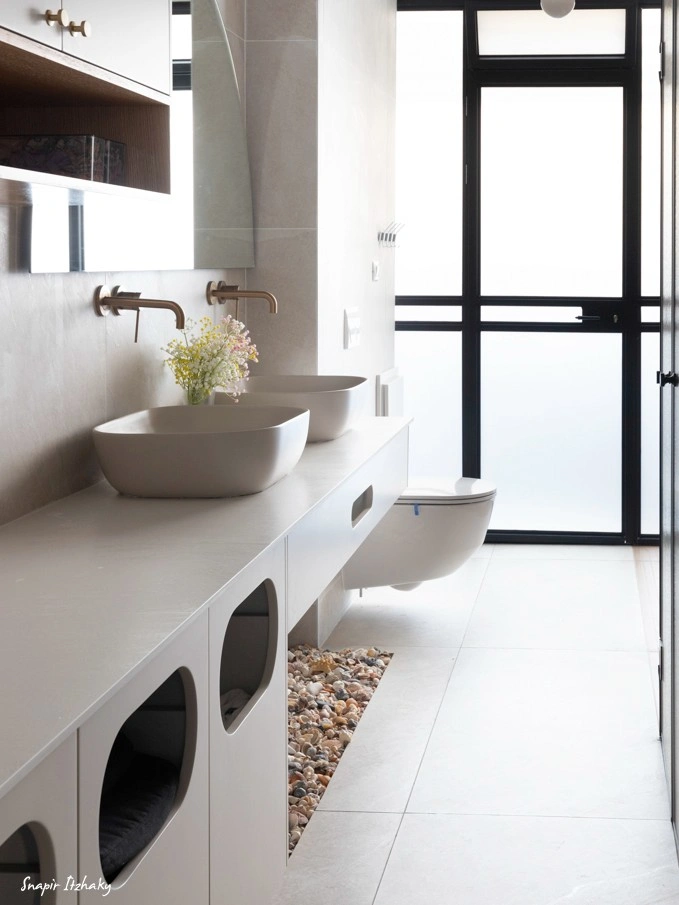 Interior designer Shiran Modiin