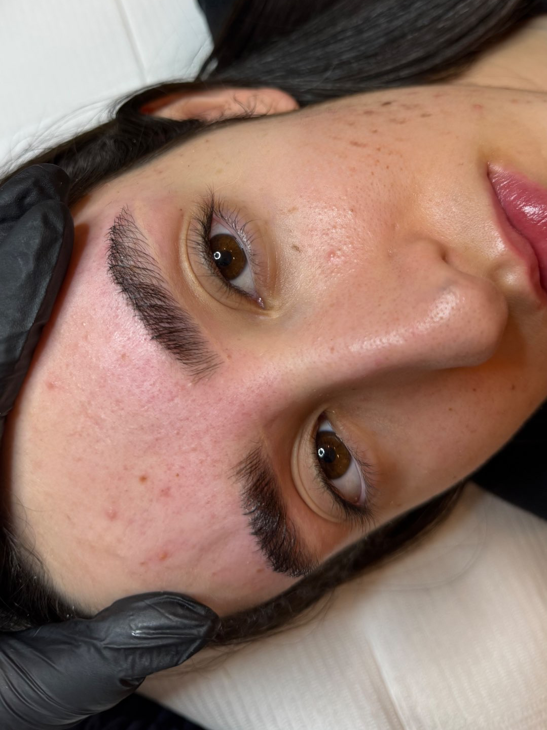 עיצוב גבות טבעיות + שפם