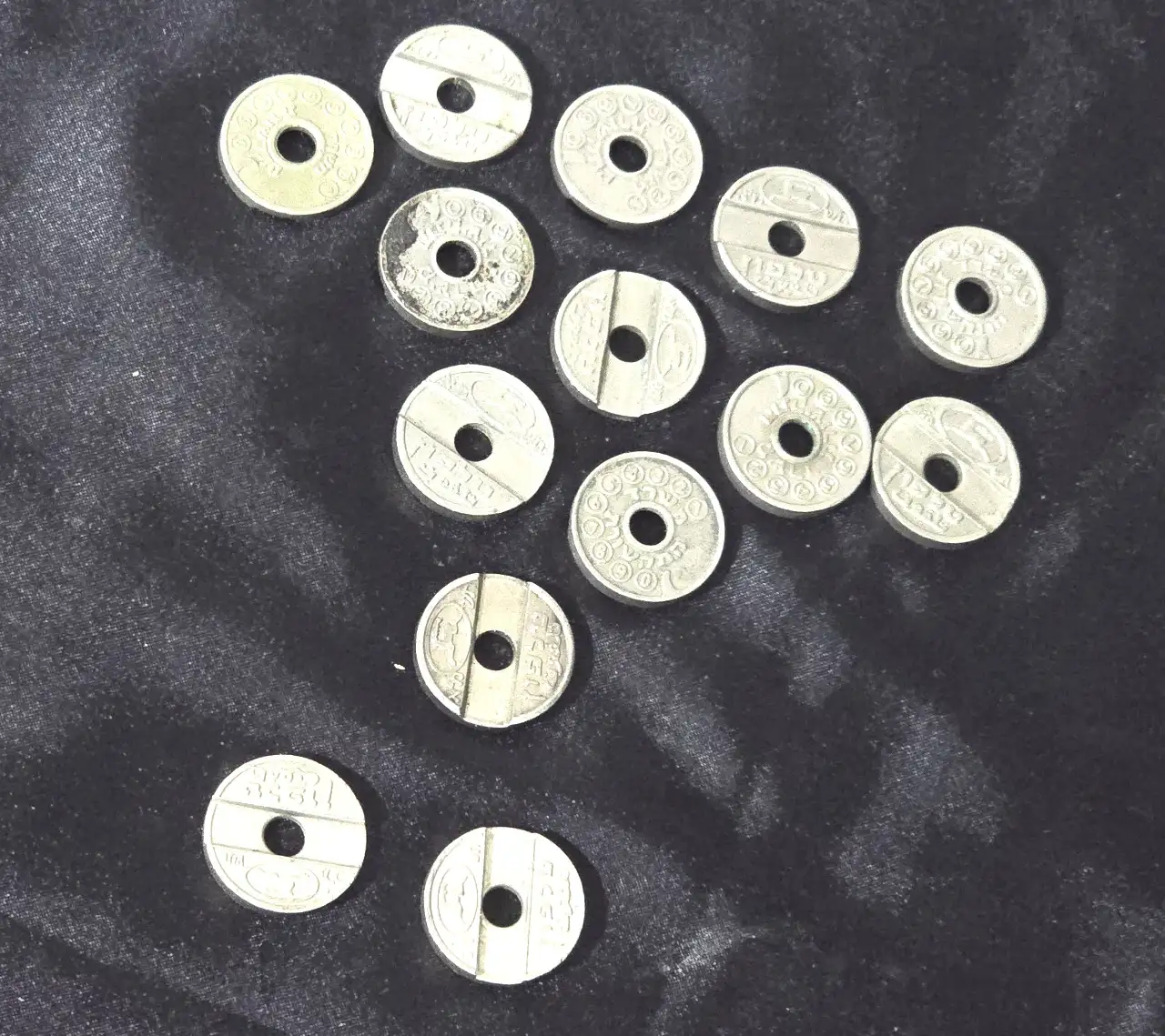 לוט של 14 אסימונים משרד התיקשורת 1981