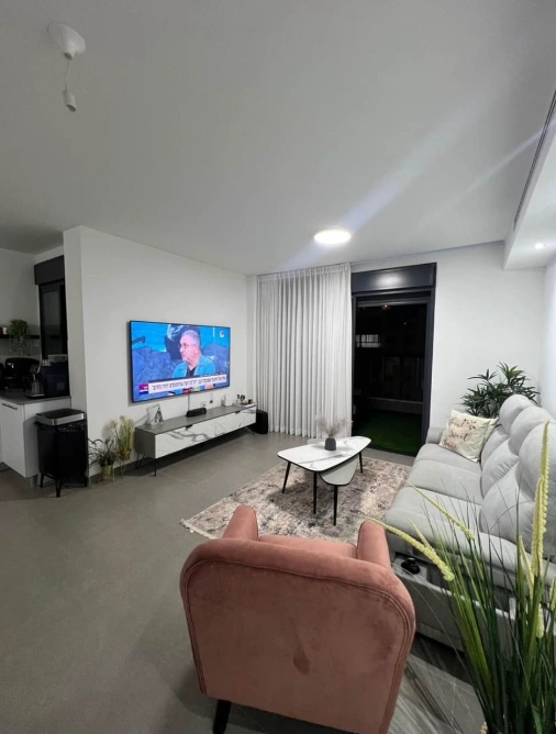 דירה 4 חדרים בשכונת עיר היין