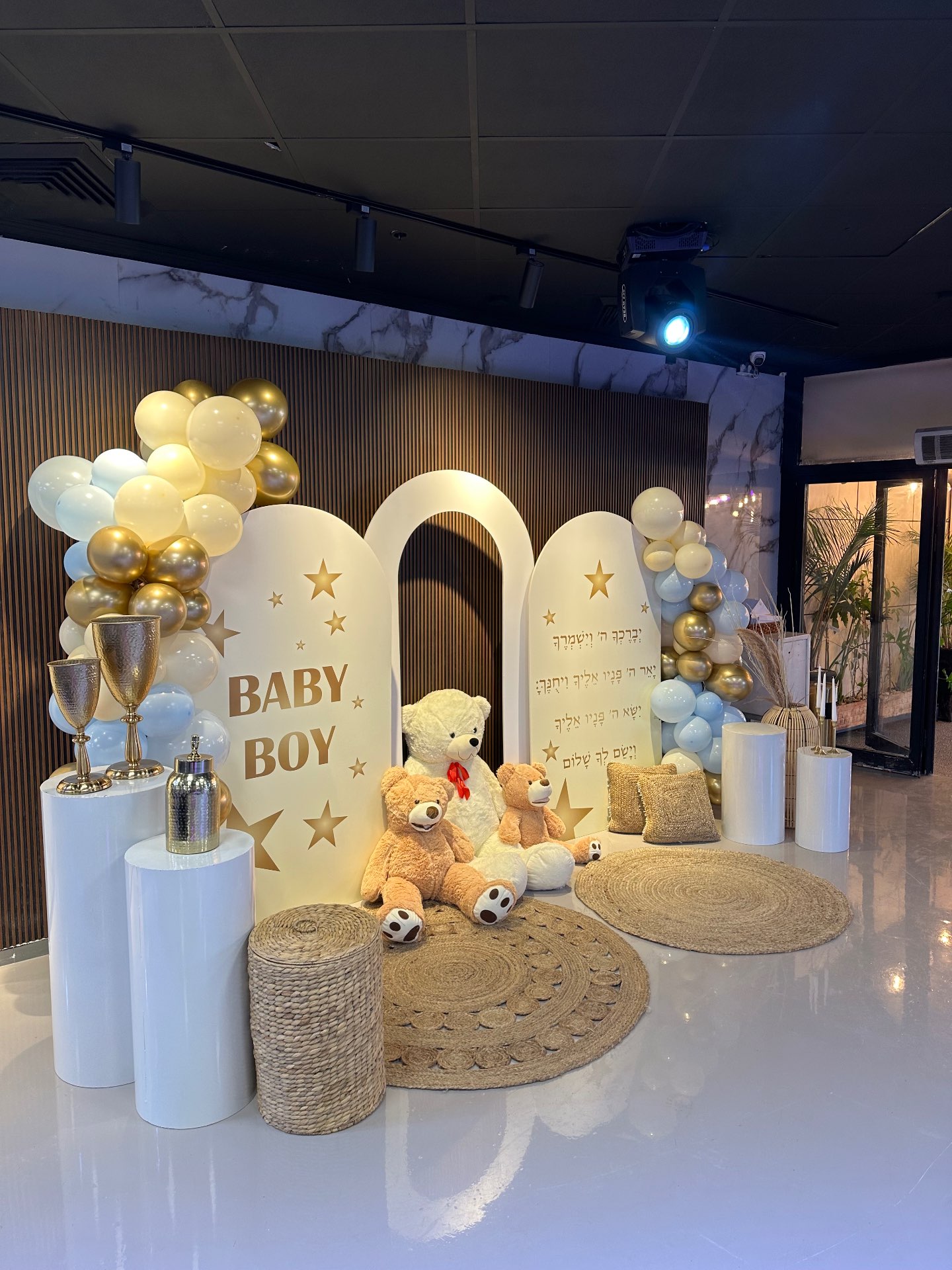 עמדות צילום מבלונים