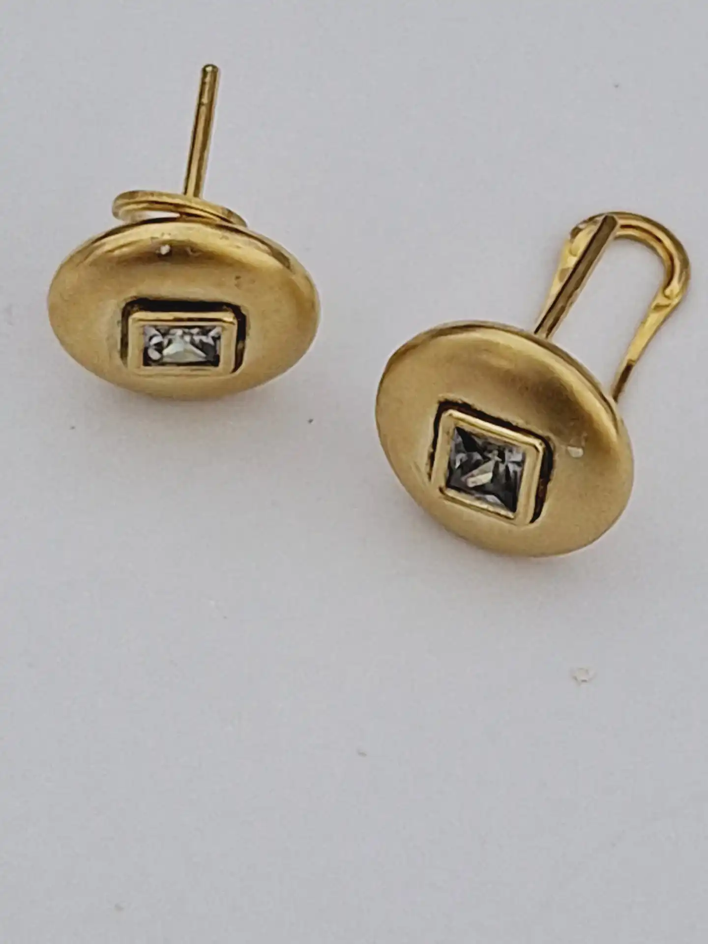 עגילים צמודים זהב 14K
