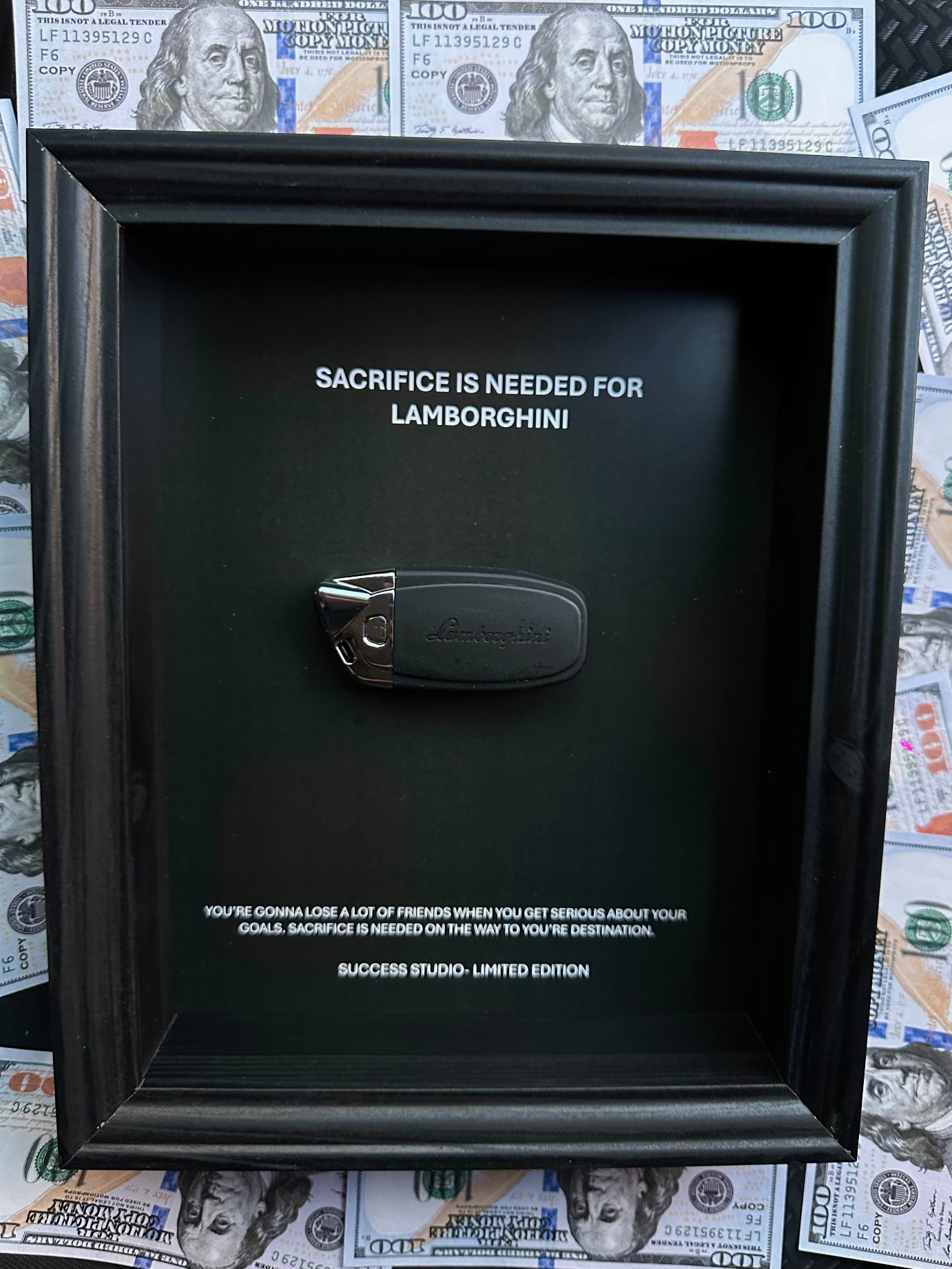 מסגרת למבורגיני– “Bull Mentality Elite Edition”