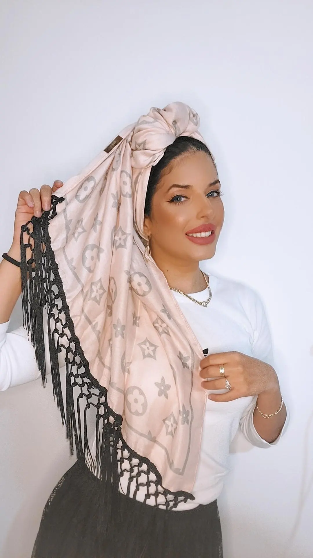 מטפחות מותגים  