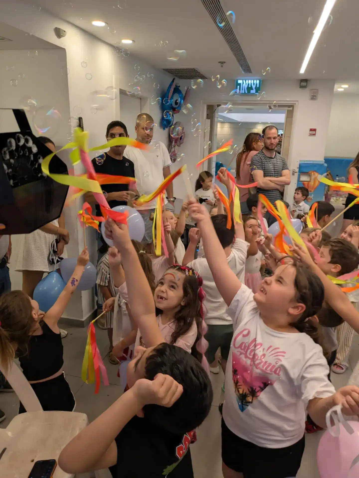 הפעלת יום הולדת בקונספט גיבורי על