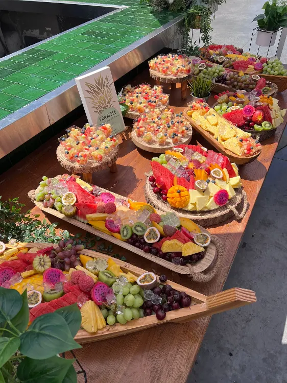 בר פירות מושקע