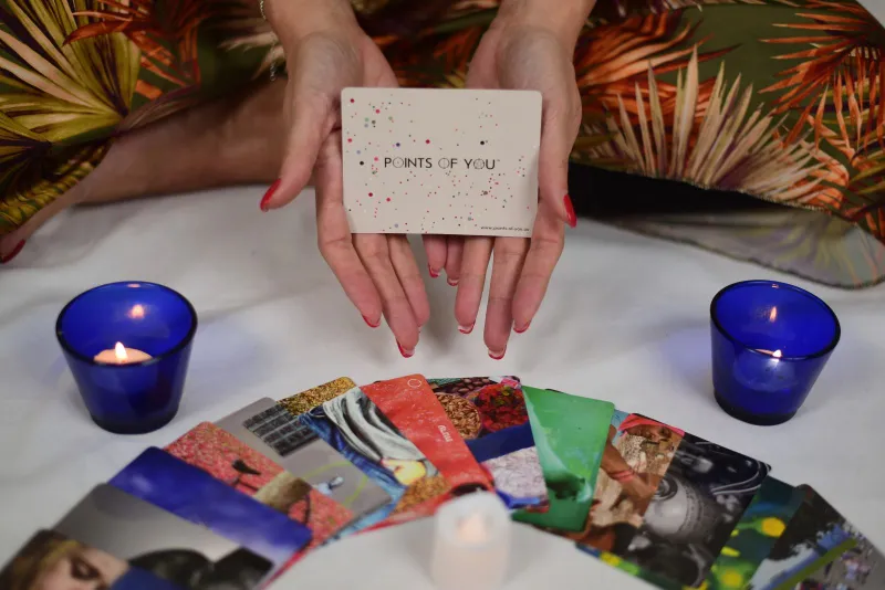 סדנה אישית באמצעות קלפים טיפוליים – חיבור פנימי, תובנות וריפוי רגשי