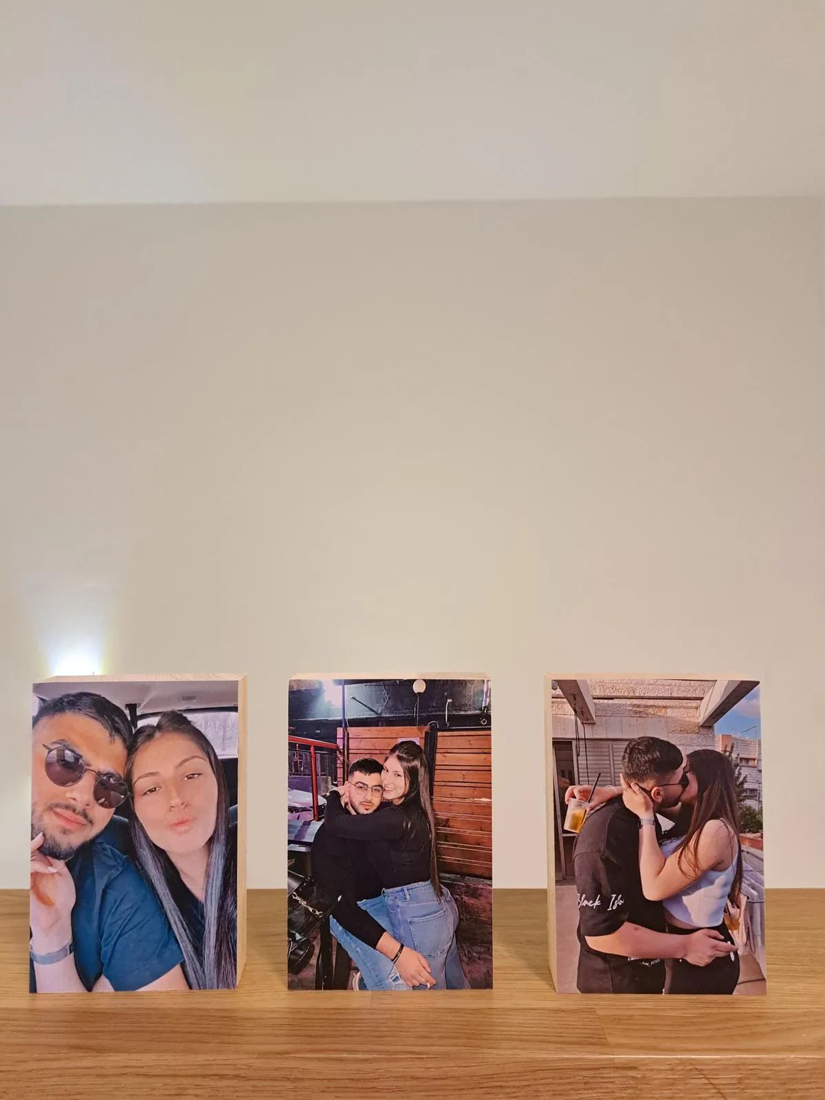 בלוקי עץ ומגנטים