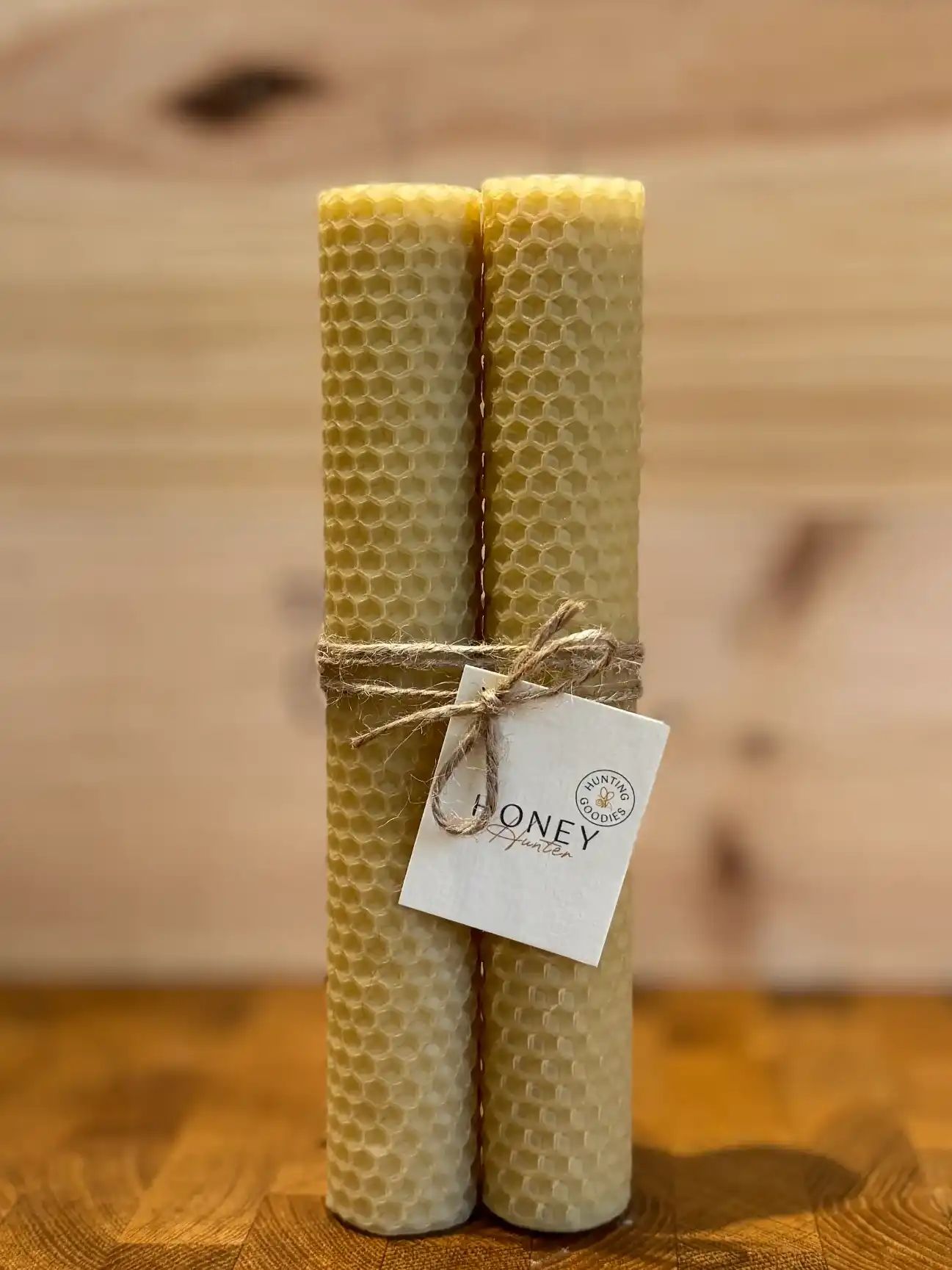 זוג נרות מגולגלים משעוות דבורים טבעית | Honey Hunter