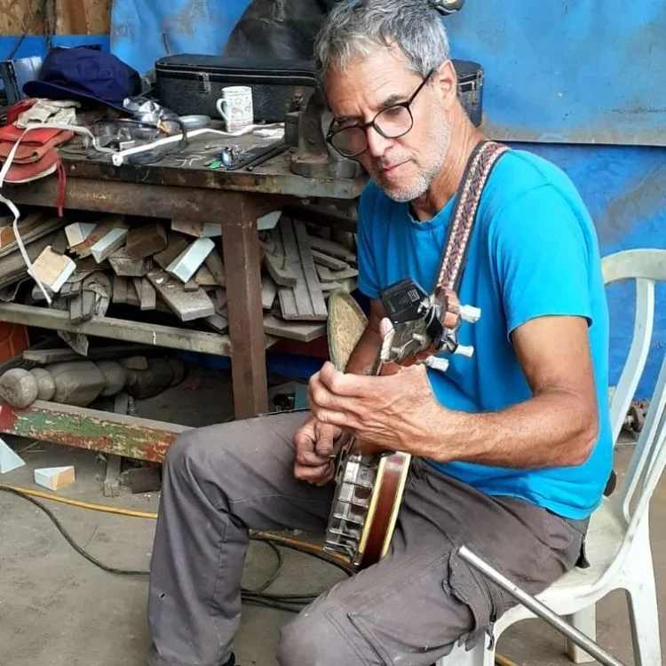 "חישול וסיפור"