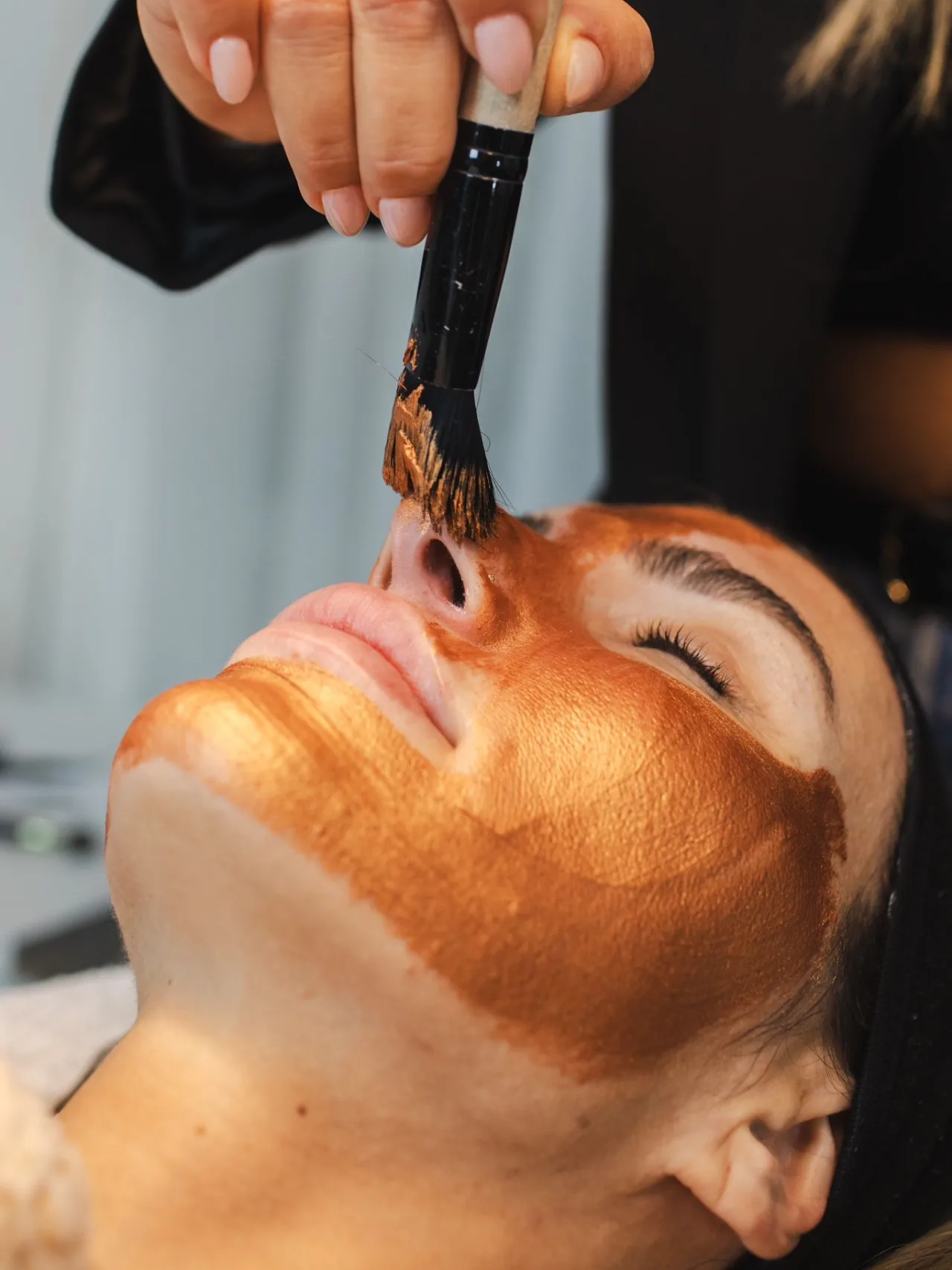 טיפולי פנים מותאמים אישית – המפתח לעור בריא וזוהר