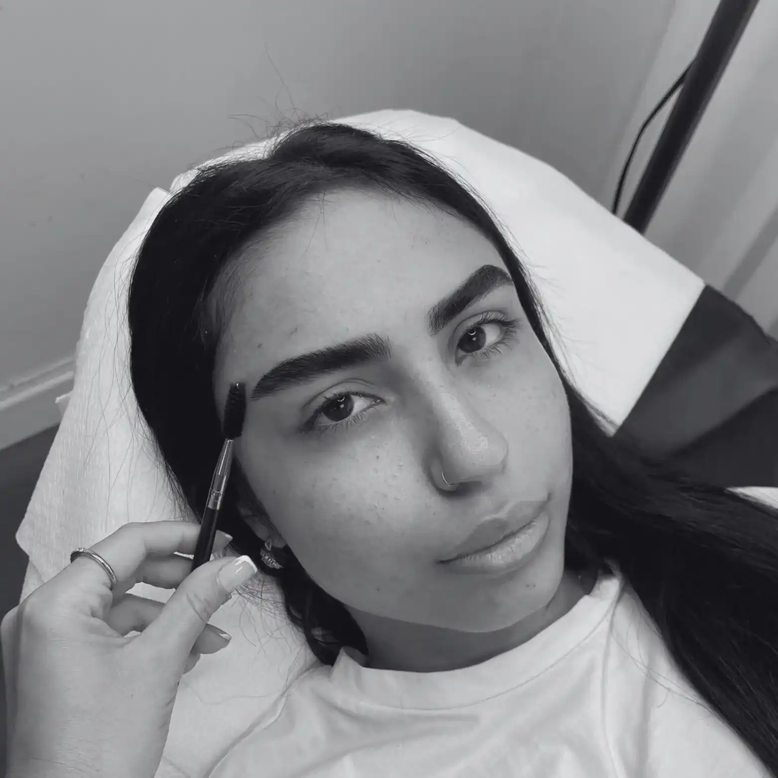 איך לבחור את סגנון הגבות שמתאים לפנים שלך