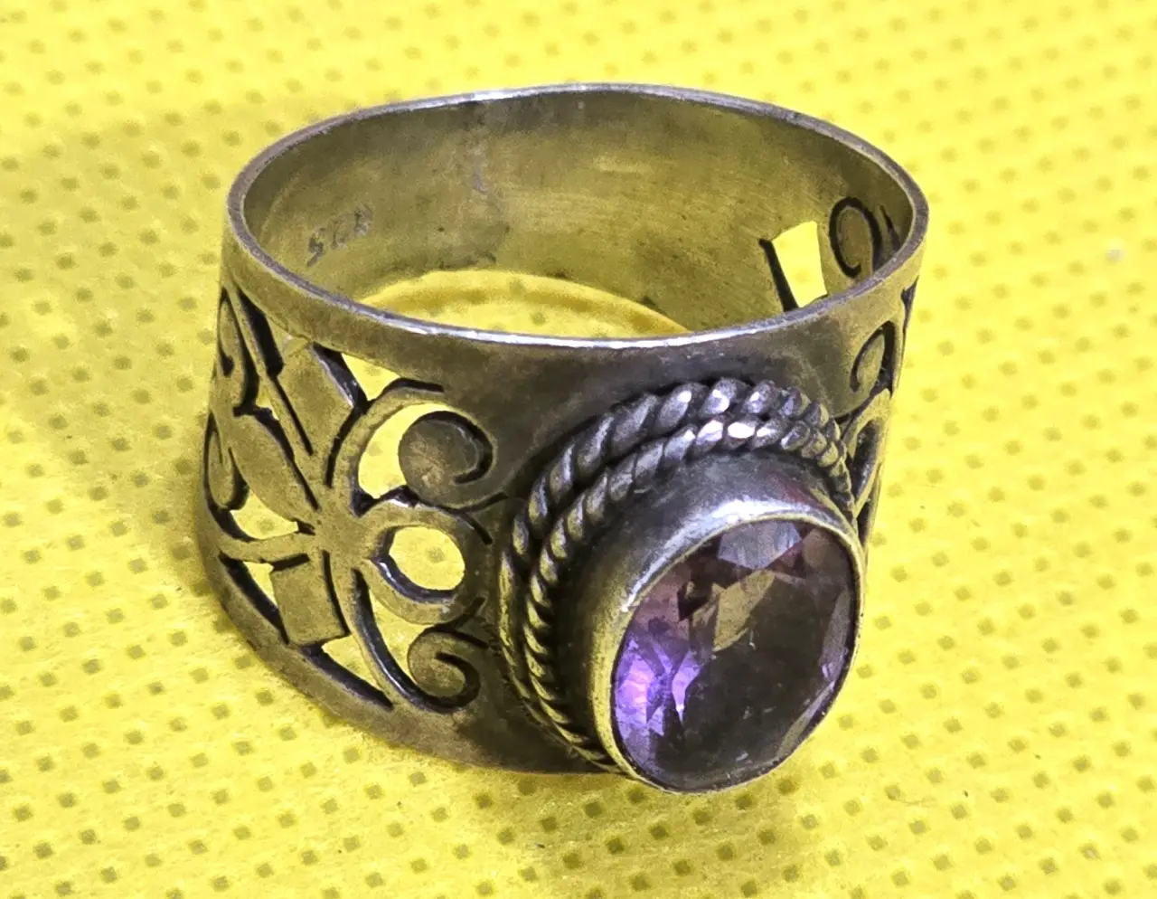 טבעת כסף 925 חתום שבוץ אבן אמטיס מידה 6.5