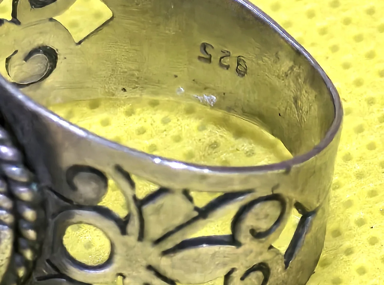 טבעת כסף 925 חתום שבוץ אבן אמטיס מידה 6.5