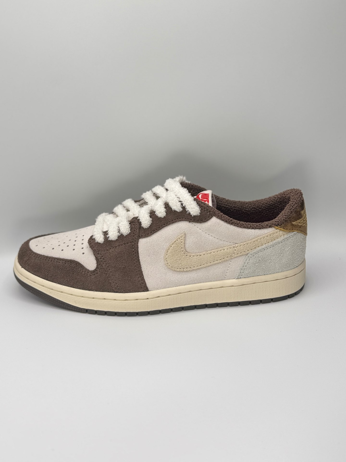 “Jordan 1 Retro Low OG “Year of the Rabbit